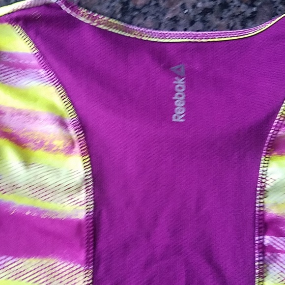 Girls Reebok workout shirt size large - Picture 3 of 4